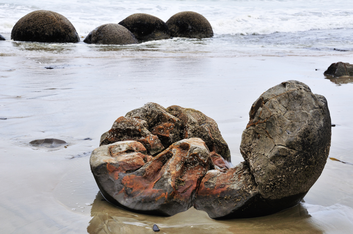 Moeraki Boulders